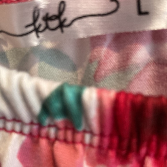 003. OFF Shoulder DRESS - Picture 3 of 6